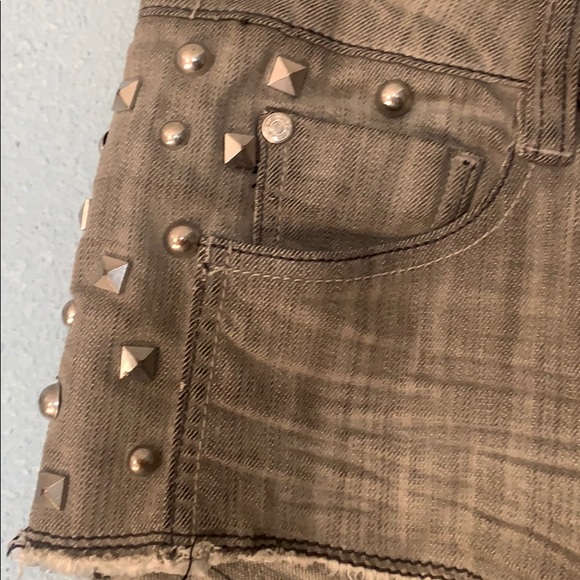 Pepe Jeans London Distressed Grey Shorts - Picture 3 of 6